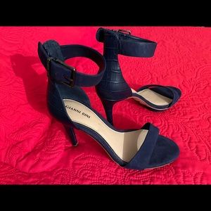 Gianni Bini Dark blue pumps with buckle straps
